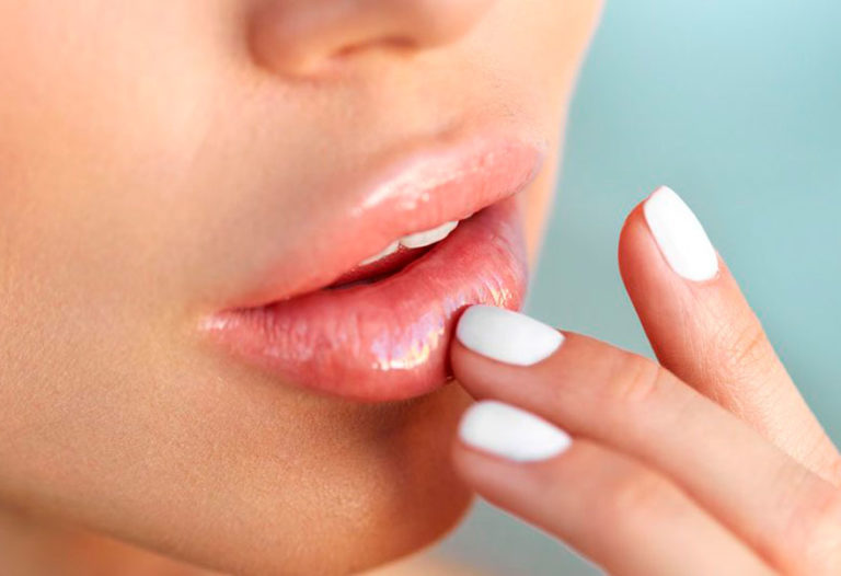 Tips para mantener tus labios tersos y sanos durante el invierno