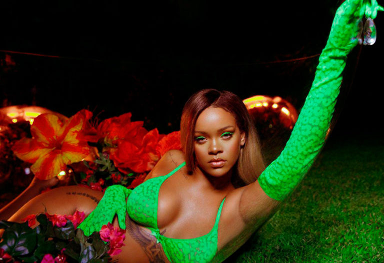 Rihanna lanzó nueva colección sensual de su marca «Savage X Fenty»
