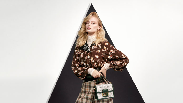 Nicolas Ghesquière une fuerzas con 17 celebridades para Louis Vuitton Pre-Fall 2019