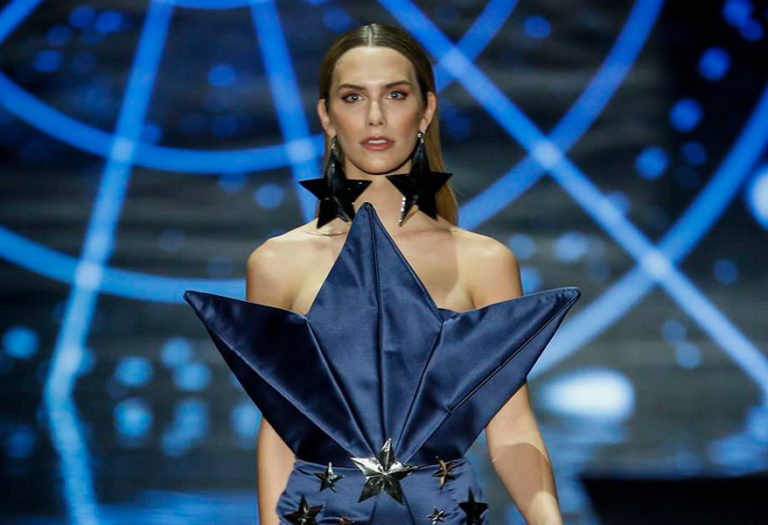 Ángela Ponce deslumbró en la Mercedes-Benz Fashion Week de Madrid