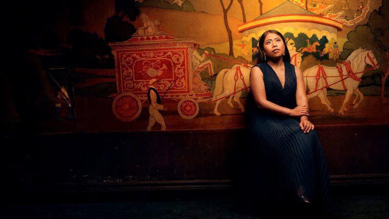 Yalitza Aparicio protagoniza la reciente portada de Vanity Fair USA