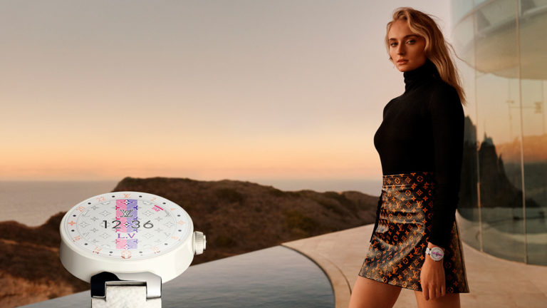 Louis Vuitton presenta su reloj Tambour Horizon con una increíble campaña