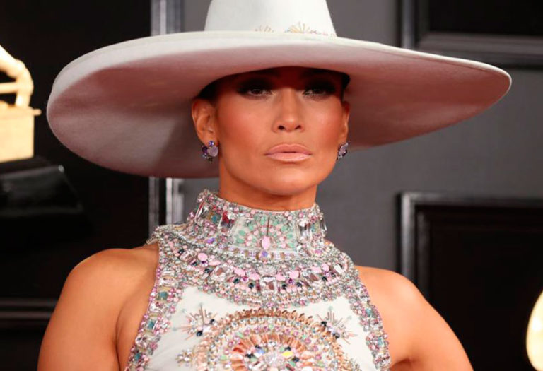 Glamour, colores y diversión: así fue la alfombra roja de los Grammy 2019
