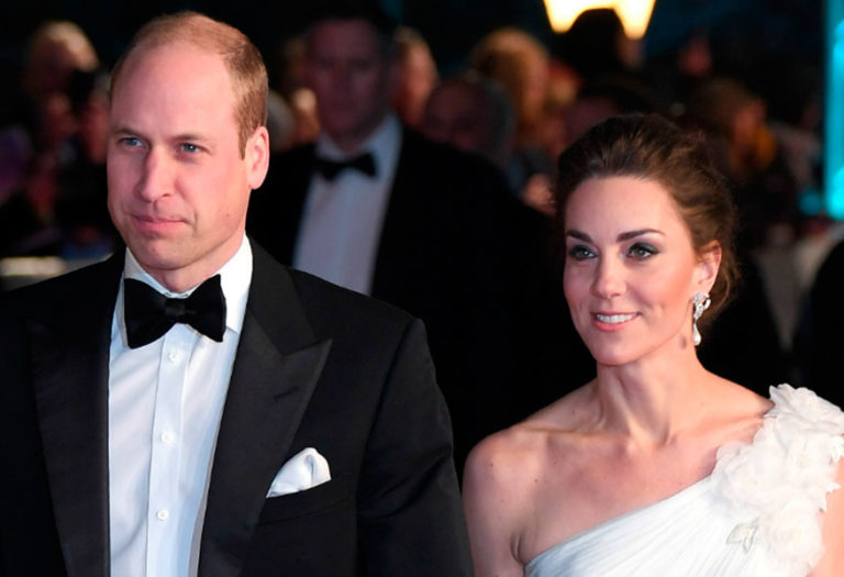 La Duquesa de Cambridge usa un vestido para los premios BAFTA