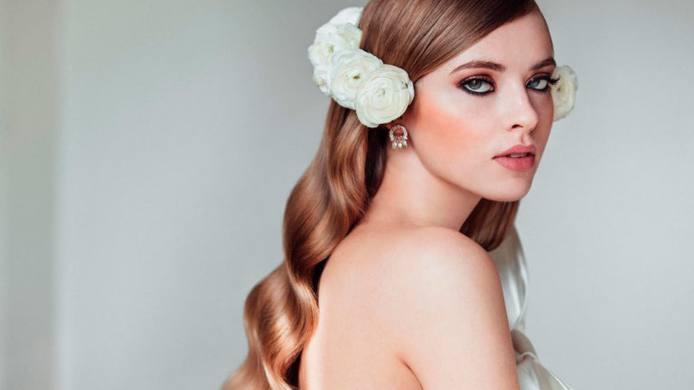 9 ideas de peinados para novias con grandes melenas