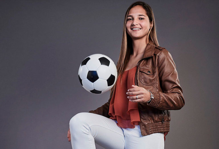 Deyna Castellanos debuta como analista de Telemundo Sports