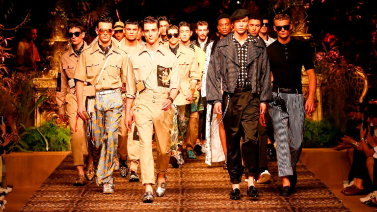 El sabor tropical se apoderó de la menswear SS20 de Dolce & Gabbana