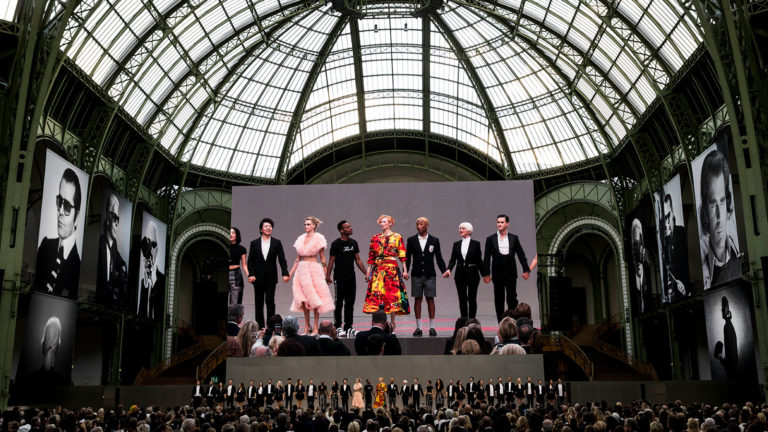 «Karl for ever»: El último adiós al káiser de la moda