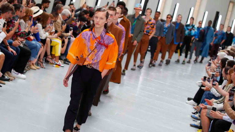 Valentino Menswear SS20: Una colección que apuesta por lo utópico