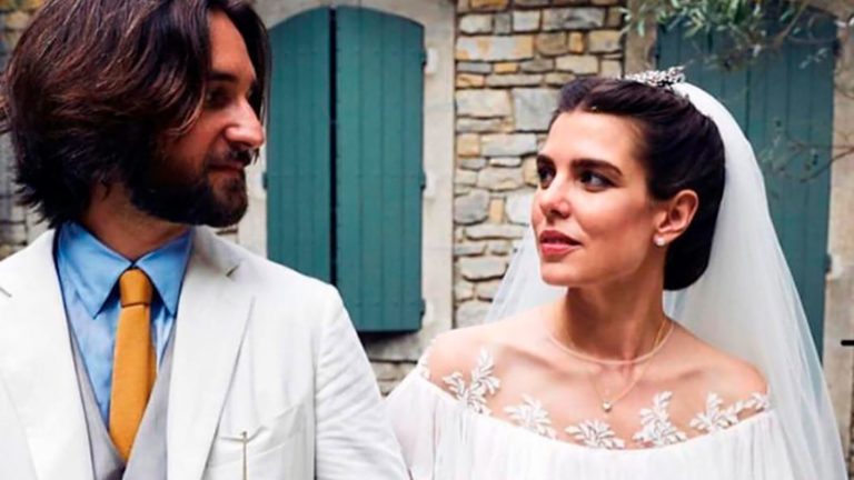 Carlota Casiraghi y Dimitri Rassam dieron el «Sí, acepto» en una boda religiosa