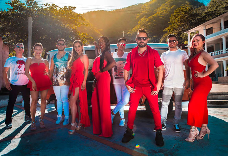 AH Sinfónico cautiva con su nuevo tema ‘UH LA LA’