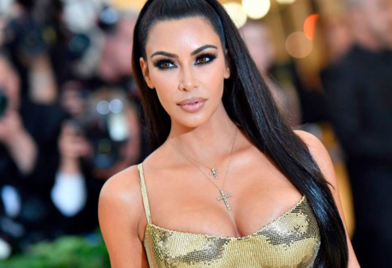 Kim Kardashian fue capturada con un look muy cómodo