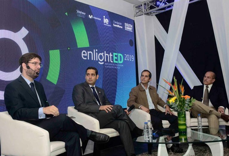 ¿Cómo la tecnología puede mejorar la educación? EnlightED Venezuela te lo explica todo