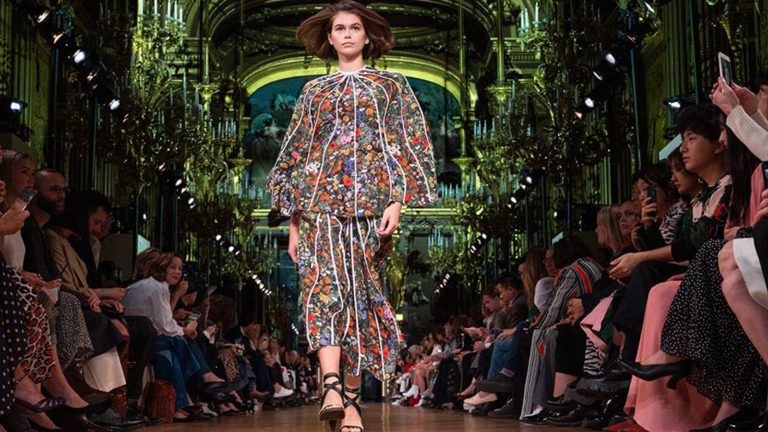 Stella McCartney demuestra que la moda SÍ puede ser sostenible