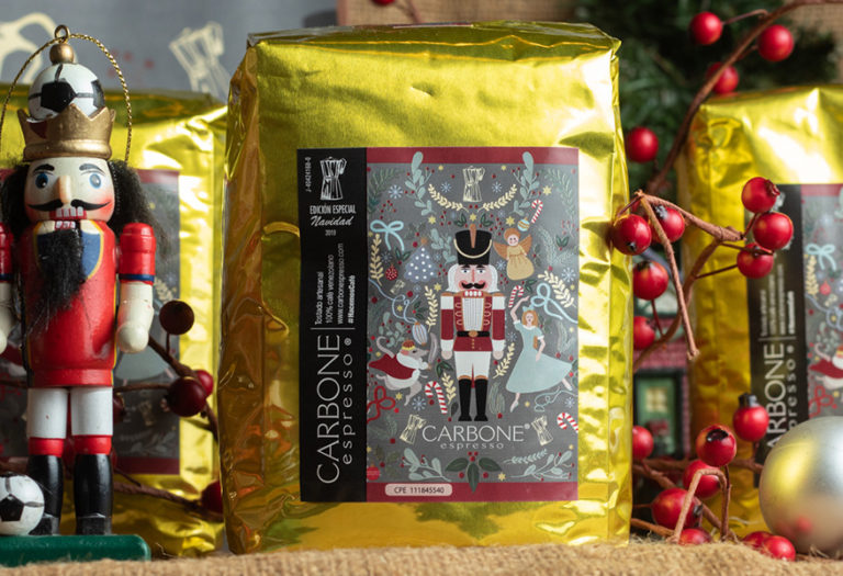 ¡Un café con sabor a navidad! Carbone Espresso transforma su imagen en homenaje a las fiestas decembrinas