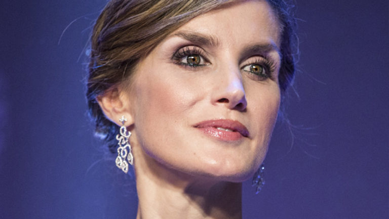 La guía de belleza de la reina Letizia de España según su estilista