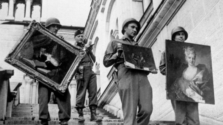¡Estaba escondida! La misteriosa colección de 1.500 obras que sobrevivió a la Segunda Guerra Mundial