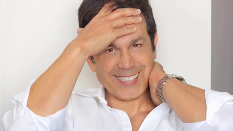 Miguel Sierralta: “Tengo un motorcito escondido que aparece y se conecta con Dios y el Universo”
