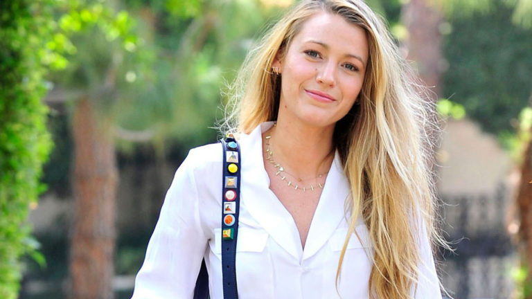 Blake Lively en 5 colores: ¿Cómo vestirte para el día a día?