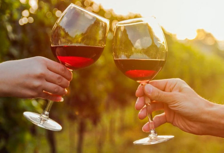 ¿Planes para este 14 de Febrero? Bodegas Pomar te ofrece una experiencia llena de buen vino
