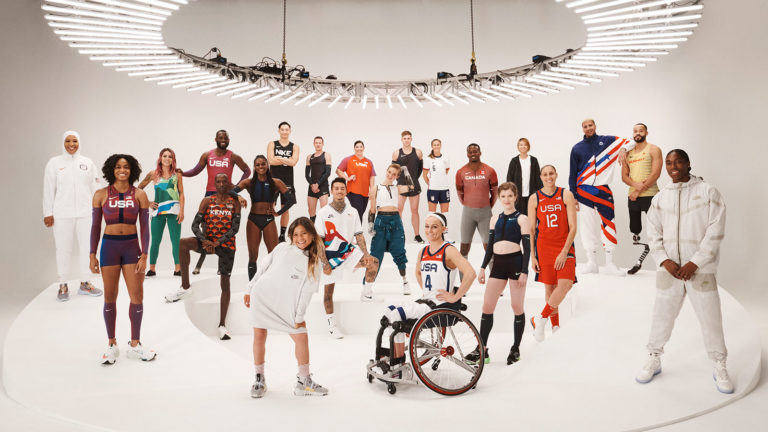 Nike causa furor en la New York Fashion Week: nuevas colaboraciones y un homenaje lleno de emociones