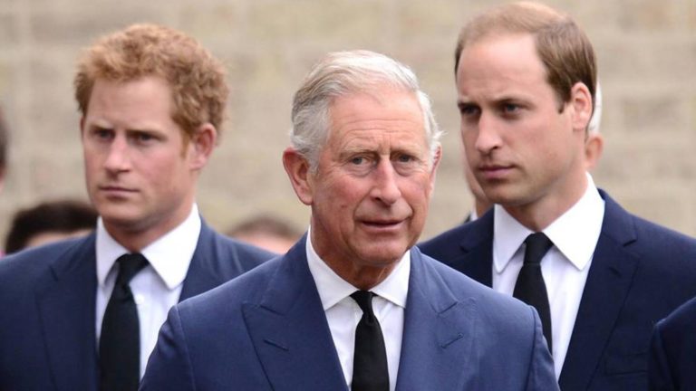 ¿Es un buen papá? La fracturada relación del príncipe Carlos con William y Harry