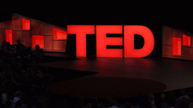 ¿Qué está pasando con el racismo? 10 TEDTalks que te abrirán los ojos ante la MAGNITUD de este problema