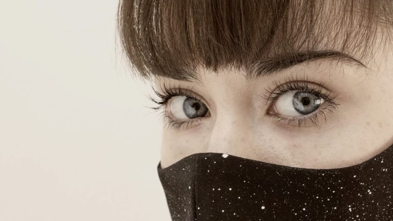 ¿Consecuencias en tu piel por el uso de la mascarilla? Estos consejos te ayudarán a mantenerla