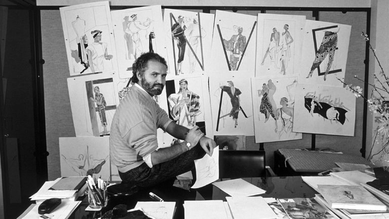 Gianni Versace: la visión poderosa e irreverente de un creativo que perdurará a través del tiempo