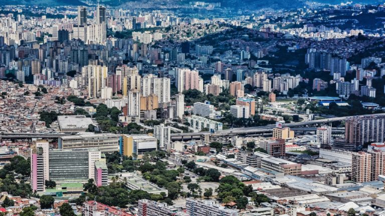 Caracas a través del lente: un recorrido fotográfico por 453 años llenos de magia