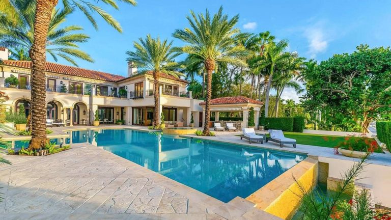 ¡Como un palacio tropical! Así es la nueva mansión millonaria de Jennifer López