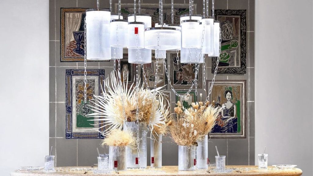 Verre transparent modèle Virgil Abloh x en cristal de Baccarat