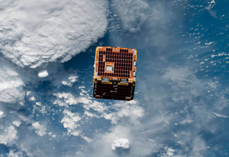 ¿Una posible solución? Especialistas descubren una salida para reducir basura espacial riesgosa