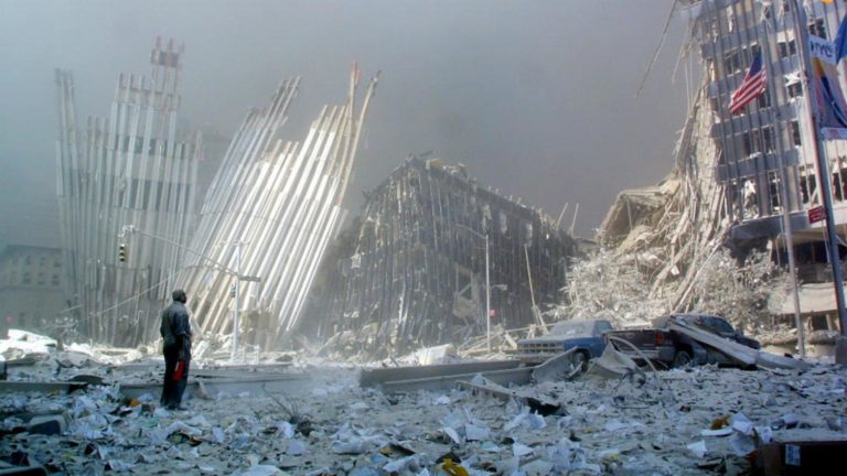 Tras 19 años del atentado: las imágenes más impactantes del ataque a las torres gemelas