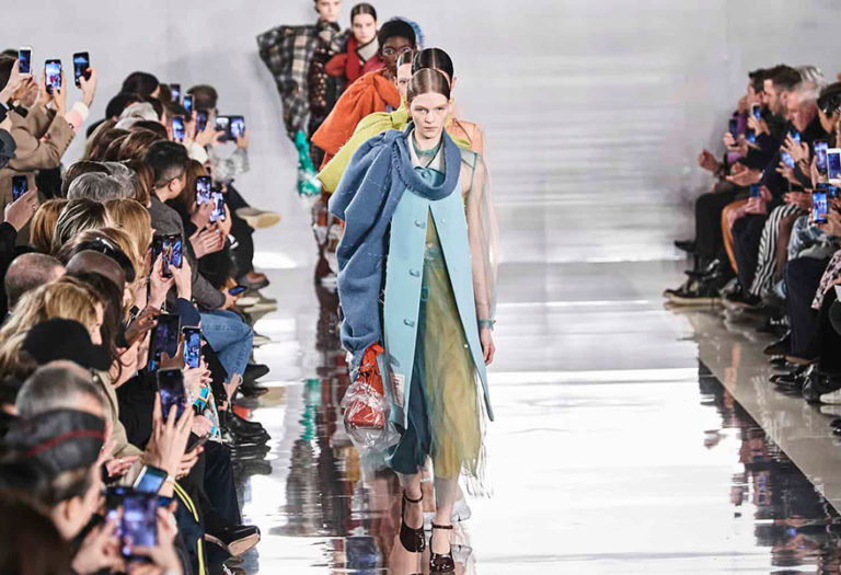 Bajo un nuevo formato, con ausencias y una posible cancelación, así será la Paris Fashion Week