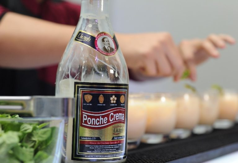 ¡Por 120 años de tradición! El Ponche Crema de Eliodoro González P. es distinguido con el Tenedor de Oro