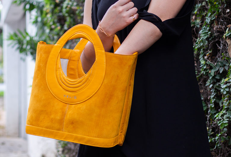 Karina Iglesias muestra su nueva colección de carteras “Adelle”