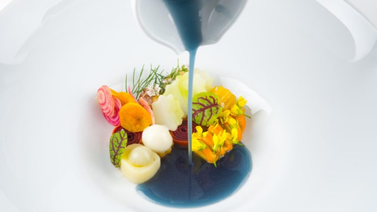 ¡Escenificando el sentir del tricolor! ATRIO: la propuesta de cocina moderna con inspiración local