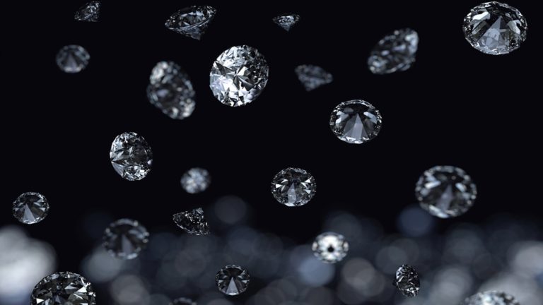 ¿Cómo estudiar los diamantes? 18JOK nos explica las 4 características FUNDAMENTALES