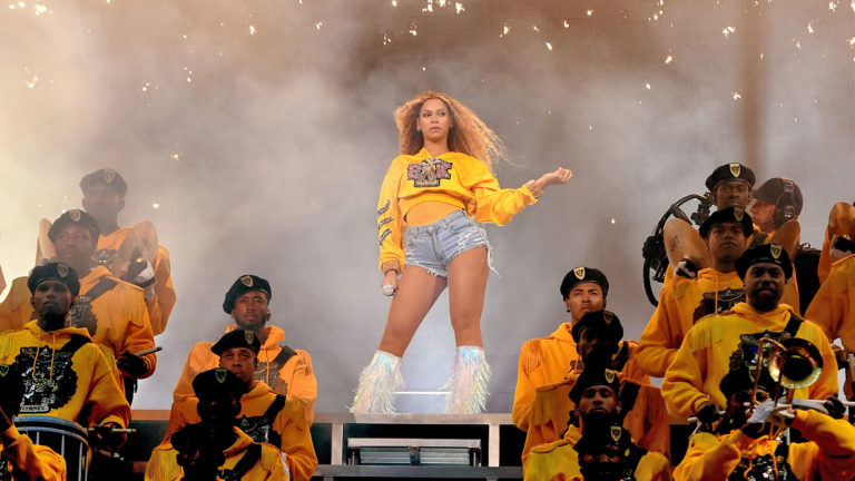 ¡El Festival de Coachella suspendido hasta el 2022! Revivamos las presentaciones más memorables del mítico escenario