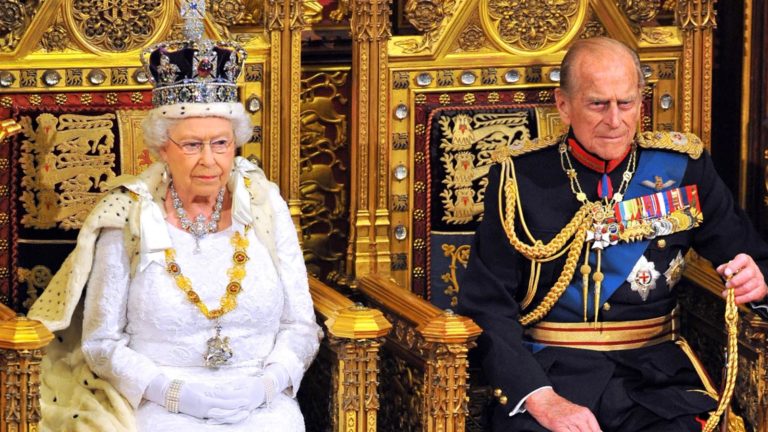 Si Isabel II es la reina, ¿Por qué Felipe no era el rey?