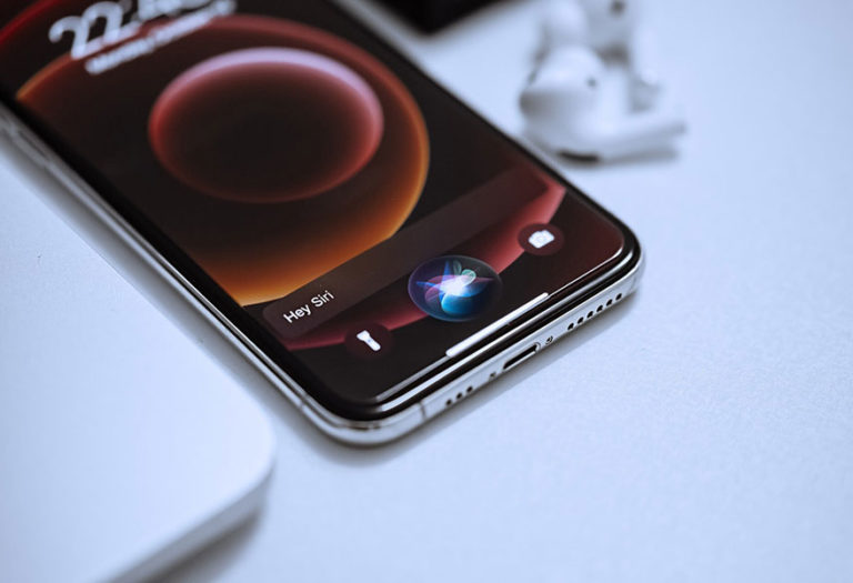 ¿Siri será genderless? Apple apuesta por un asistente de voz que se asemeje a nuestra realidad