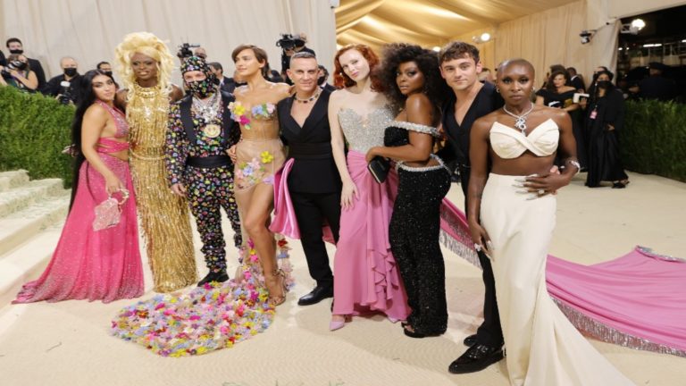 ¡La Met Gala deslumbró! Mira los atuendos que destacaron en la noche de la moda