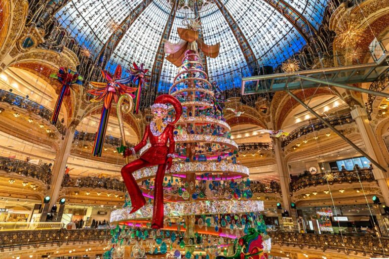 ¿Cómo decorarás el tuyo? Los 5 árboles de Navidad MÁS BELLOS del mundo