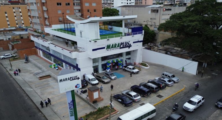 La farmacia Maraplus inaugura sucursal en Caracas