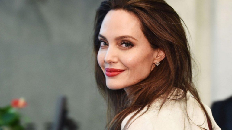 ¡Firma de moda! Angelina Jolie presenta «Atelier Jolie» con el objetivo de apoyar el reciclaje