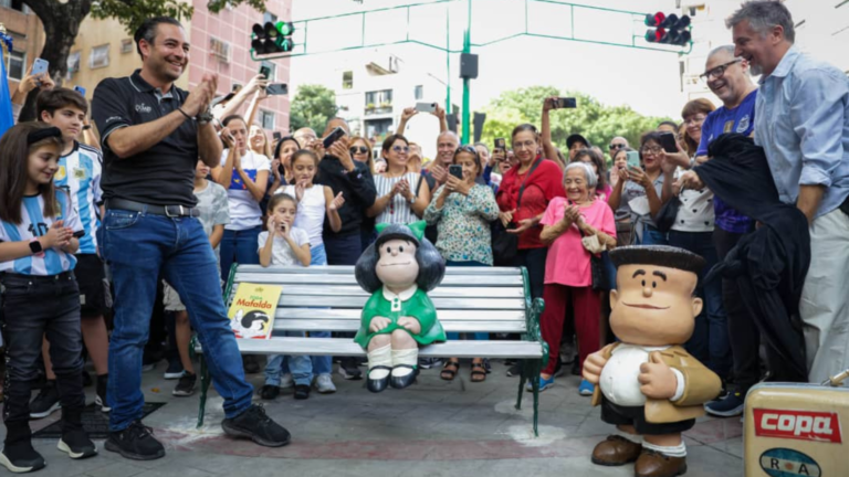 Mafalda se instaló en Bello Monte con Manolito, para llenar de color y aventura al público caraqueño