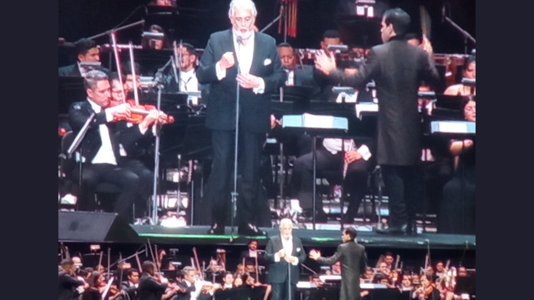 El tenor Plácido Domingo llenó de arte y elegancia al público en el Poliedro de Caracas