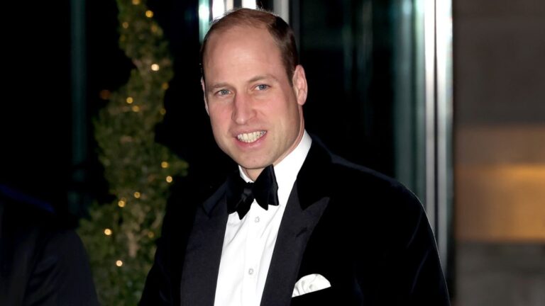 El príncipe William se pronuncia por primera vez sobre la salud de su padre y su esposa Kate