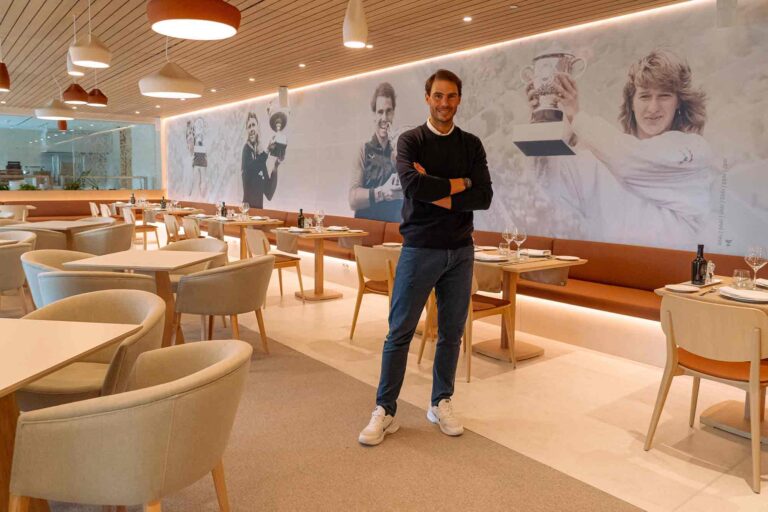 Almuerza en el restaurante Roland Garros de Rafa Nadal